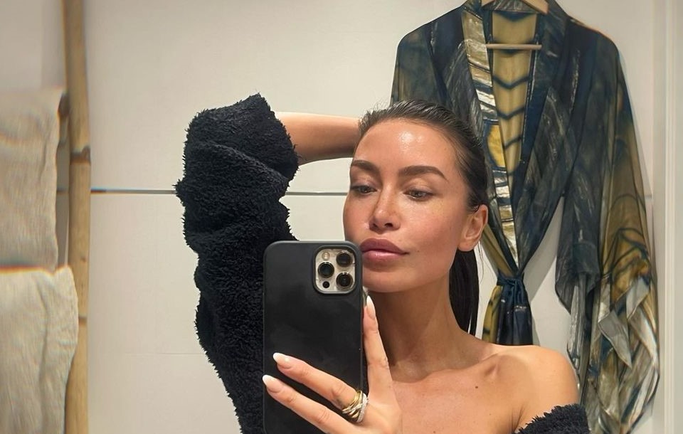 Jaimie Vaes trakteert volgers op weinig verhullende bikinifoto's